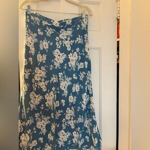 Old Navy Teal and White Floral skirt